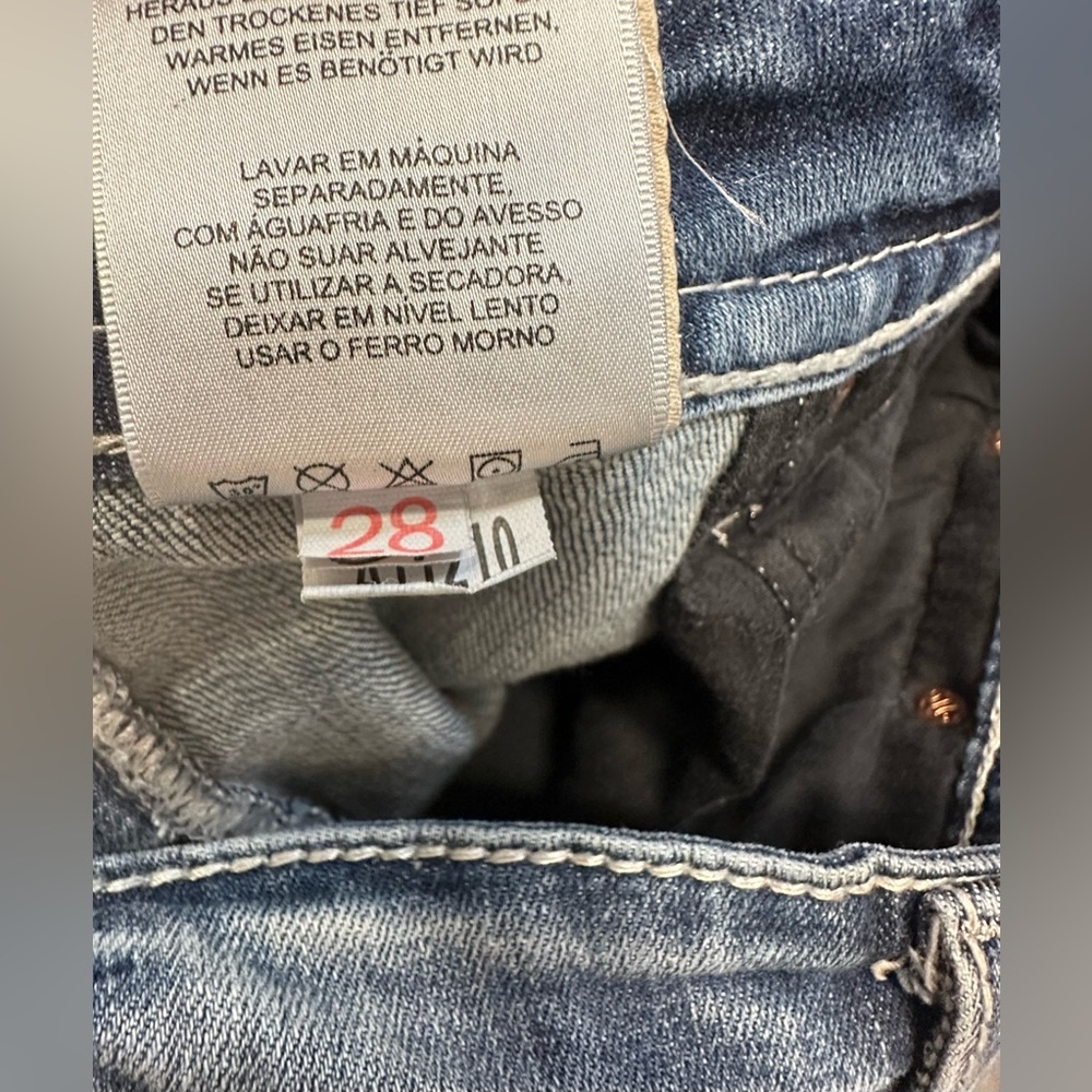 Miss Me Signature Bootcut Blue Jeans Women’s Embellished Pockets 28 Denim Y2K - Picture 8 of 9